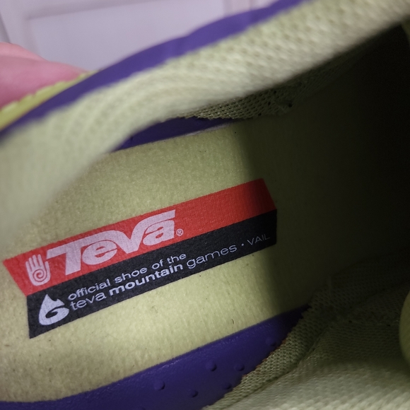Teva Mountain Games Woman’s Shoe. Size 6 1/2. - Picture 11 of 16